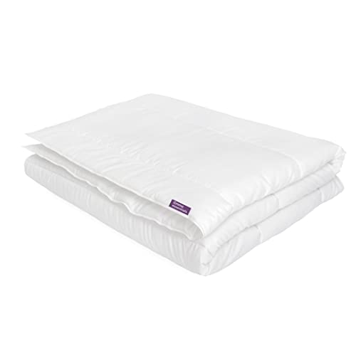 EMMA Essentials Bettdecke 135x200 cm weiß - Waschbar 60 Grad - 30 Nächte Probeschlafen - Atmungsaktives 100% feine Mikrofaser Bettdecke, Duvet, Optimale Klimaregulierung für alle Jahreszeiten