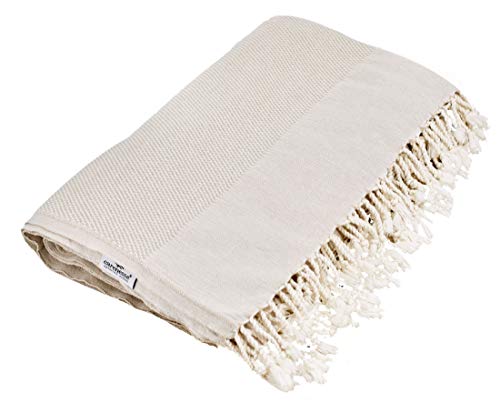 Carenesse Tagesdecke Favo Queen Size 240 x 200 cm beige I Edle & zarte Wohndecke aus 100% Baumwolle mit feiner Strickoptik I Dünner Überwurf für Bett & Sofa I Plaid hochwertig & stilvoll