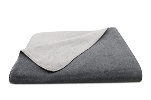 ZOLLNER Kuscheldecke zweifarbig in 150x200 cm - kuschelige Sofadecke in grau - waschbar bis 40°C - langlebiges Mischgewebe - Hotelwäschequalität - Oeko Tex® Zertifiziert