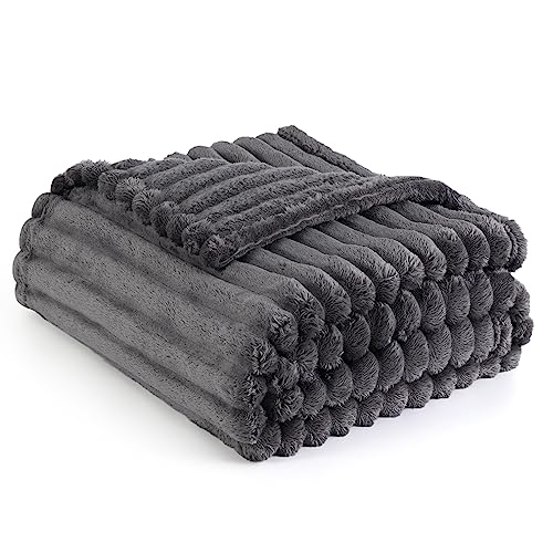 BEDSURE Kuscheldecke Flauschig Decke Fleecedecke – Weiche Warme Grobe Korddecke Gemütlicher Überwurf Für Bett und Couch, Dunkelgrau, 150 x 200 cm