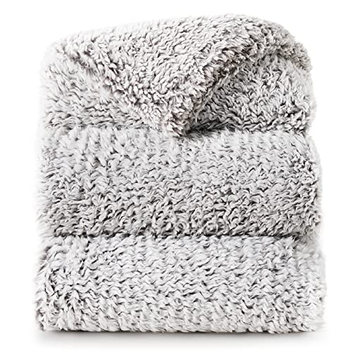 BEDSURE Decke Sofa Kuscheldecke hellgrau - warm Sherpa Sofaüberwurf Winter Decke groß, Dicke Sofadecke Couchdecke, 220x240 cm XXL Wohndecke für Couch