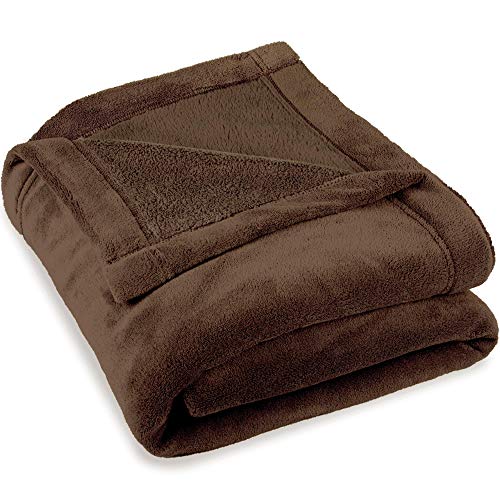 CelinaTex Flauschige Kuscheldecke 150 x 200 cm dunkel braun Decke Sofa warm Wohndecke weich Mikrofaser Fleece Oeko-TEX Montreal