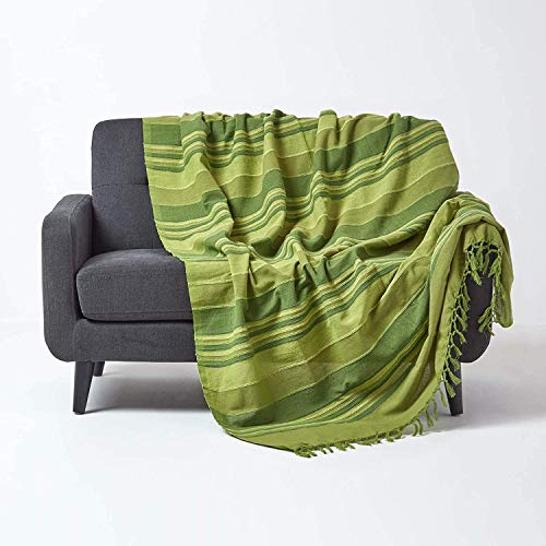 Homescapes extra große Tagesdecke Morocco, grün, Sofa-Überwurf aus 100% Baumwolle, weiche Wohndecke 255 x 360 cm, grün gestreift, mit Fransen