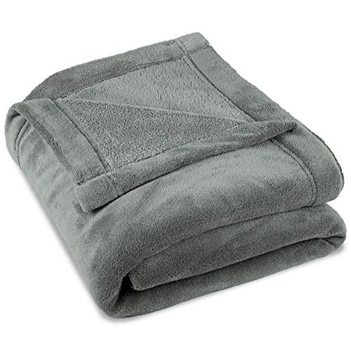 CelinaTex Flauschige Kuscheldecke XXL 220 x 240 cm Silber grau Decke Sofa warm Wohndecke weich Mikrofaser Fleece Oeko-TEX Montreal