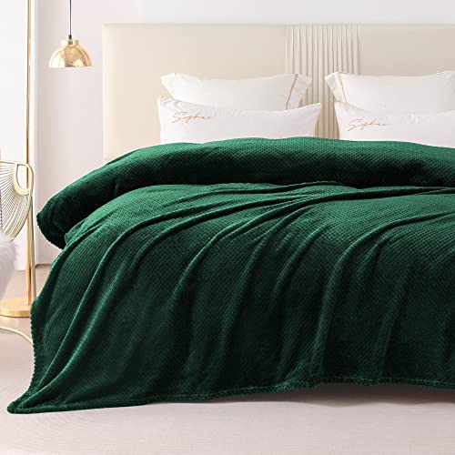 Yebeda Kuscheldecke Superweiche und Warme Fleecedecke für Sofa, Couch und Bett mit Waffel Muster, Kuschelige & Angenehme Decke/Wohndecke/Sofadecke (220x240 cm Dunkelgrün)